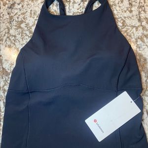 Lululemon key to balance tank size 10